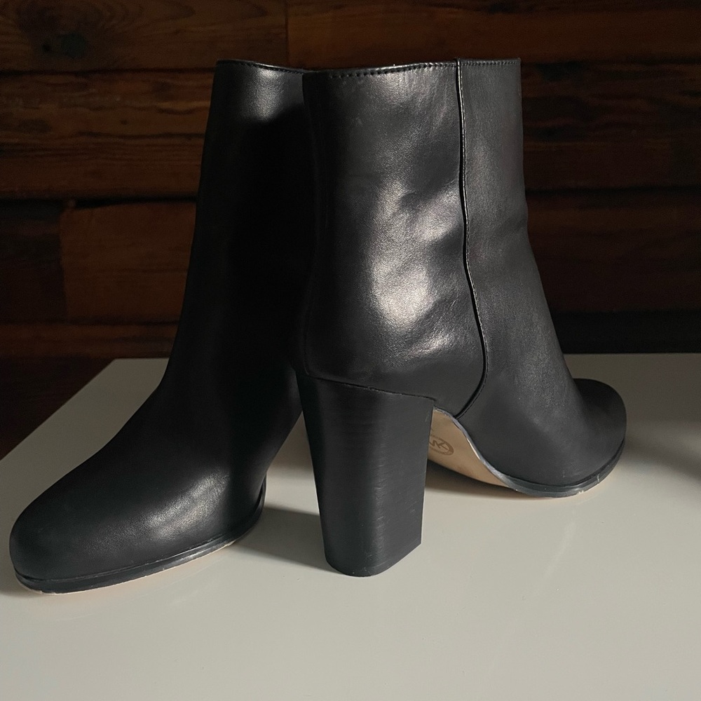 Michael Kors Margaret Women’s Black Ankle Booties / Size 8.5